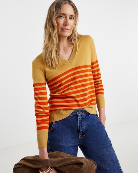 Fine Knit V-Neck Jumper
