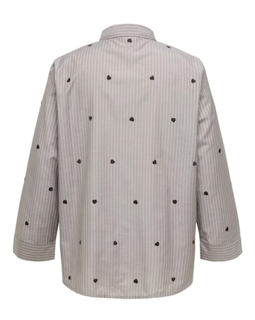 ONLY EMBROIDERED HEART SHIRT