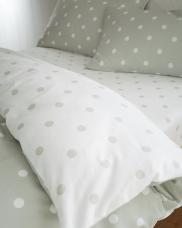 Catherine Lansfield Brushed Polka Dot Fitted Sheet