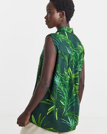 Sleeveless Printed Shirt