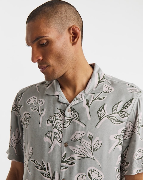 Revere Collar Short Sleeve Shirt