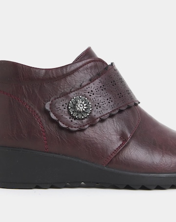 Cushion Walk Laser Cut Floral Detail Wedge Boots - Extra Wide Fit (EEE)