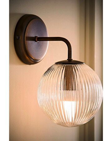 ValueLights Kempton Ribbed Glass Globe Wall Light Brushed Brass