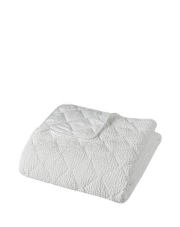 Catherine Lansfield Crinkle Seersucker Bedspread