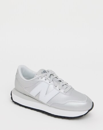 New Balance 237 Trainers