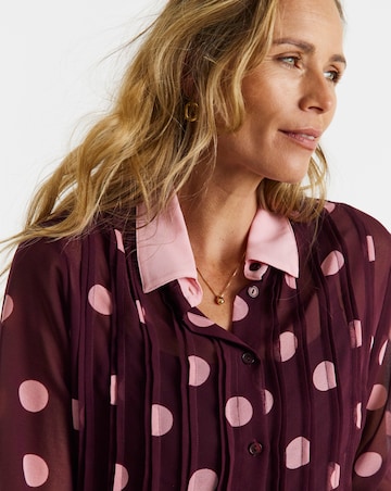 Burgundy Spot Contrast Collar Georgette Pintuck Shirt