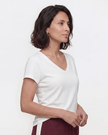Pure Cotton White Basic V-Neck Short Sleeve T-Shirt