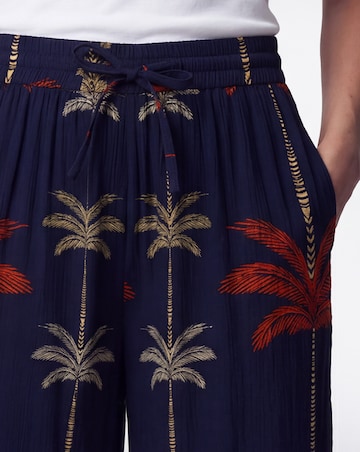 Viscose Crinkle Pull On Wide Leg Trouser