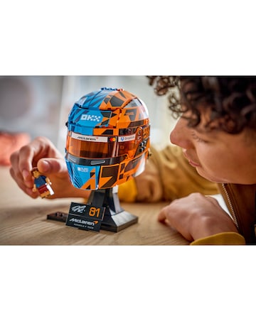 LEGO Editions McLaren Mastercard F1 Team Oscar Piastri Helmet 43017
