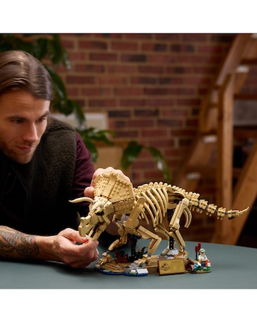LEGo Jurassic World Dinosaur Fossils: Triceratops 77985
