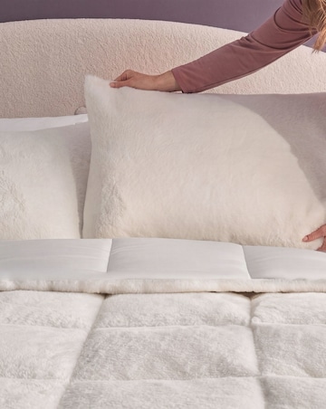Silentnight Coverless Faux Fur 10.5 Tog Duvet