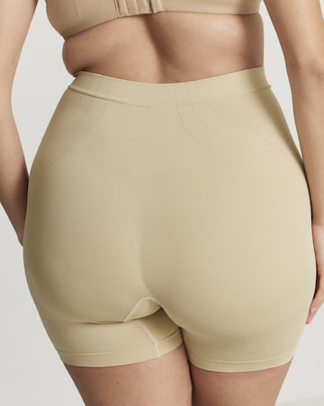 Maidenform Seamless Light Control Shaping Shorts