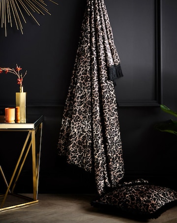 Laurence Llewelyn-Bowen Josephine Throw