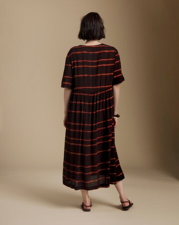 Julipa Stripe Crinkle Midi Dress