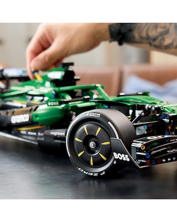 LEGO? Technic? Aston Martin Aramco AMR25 F1? Car 42240