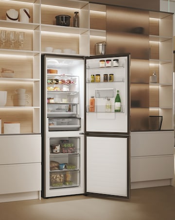 Haier HDPW5618DWPK Fridge Freezer INST