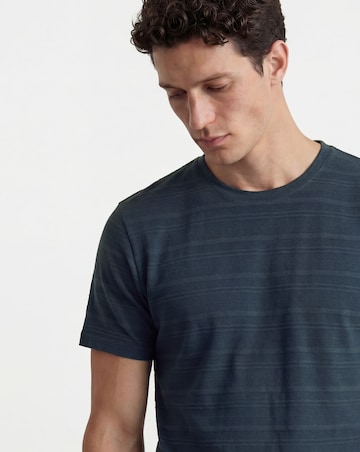 Textured Stripe Crew Neck T-Shirt Long