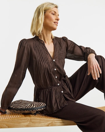 Chocolate Prairie Seam Detail Collarless Blouse