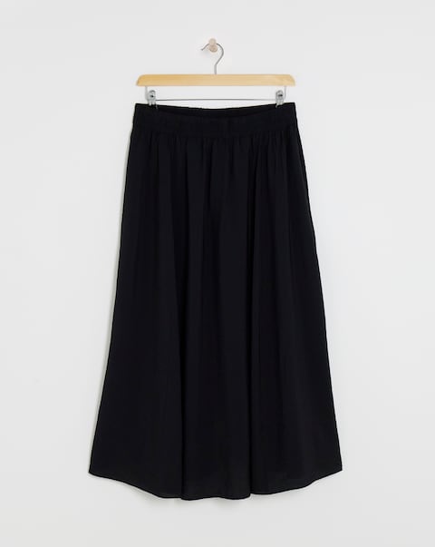 Black Full Hem Textured Volume Maxi Skirt