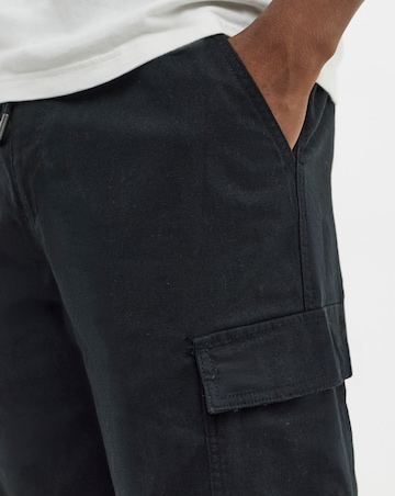 Linen 3/4 Length Cargo Short