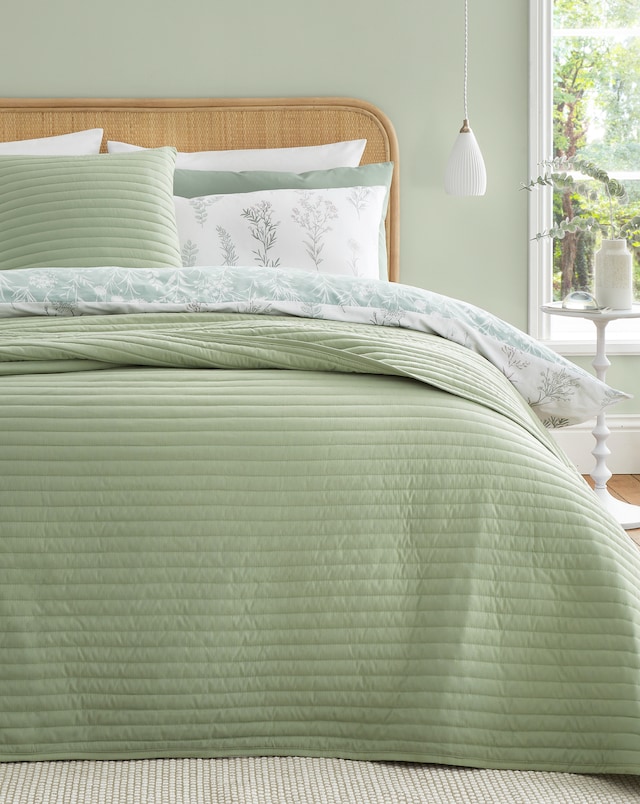 Bianca Quilted Lines Bedspread