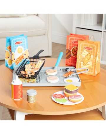 Melissa & Doug Flip & Fry Grill Play Set with Colour Changing Water