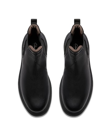 Clarks Badbury Easy Boots - Black Leather