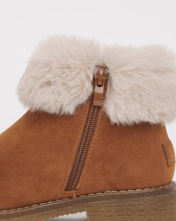 Cushion Walk Fur Collar Crepe Sole Boot Wide E Fit