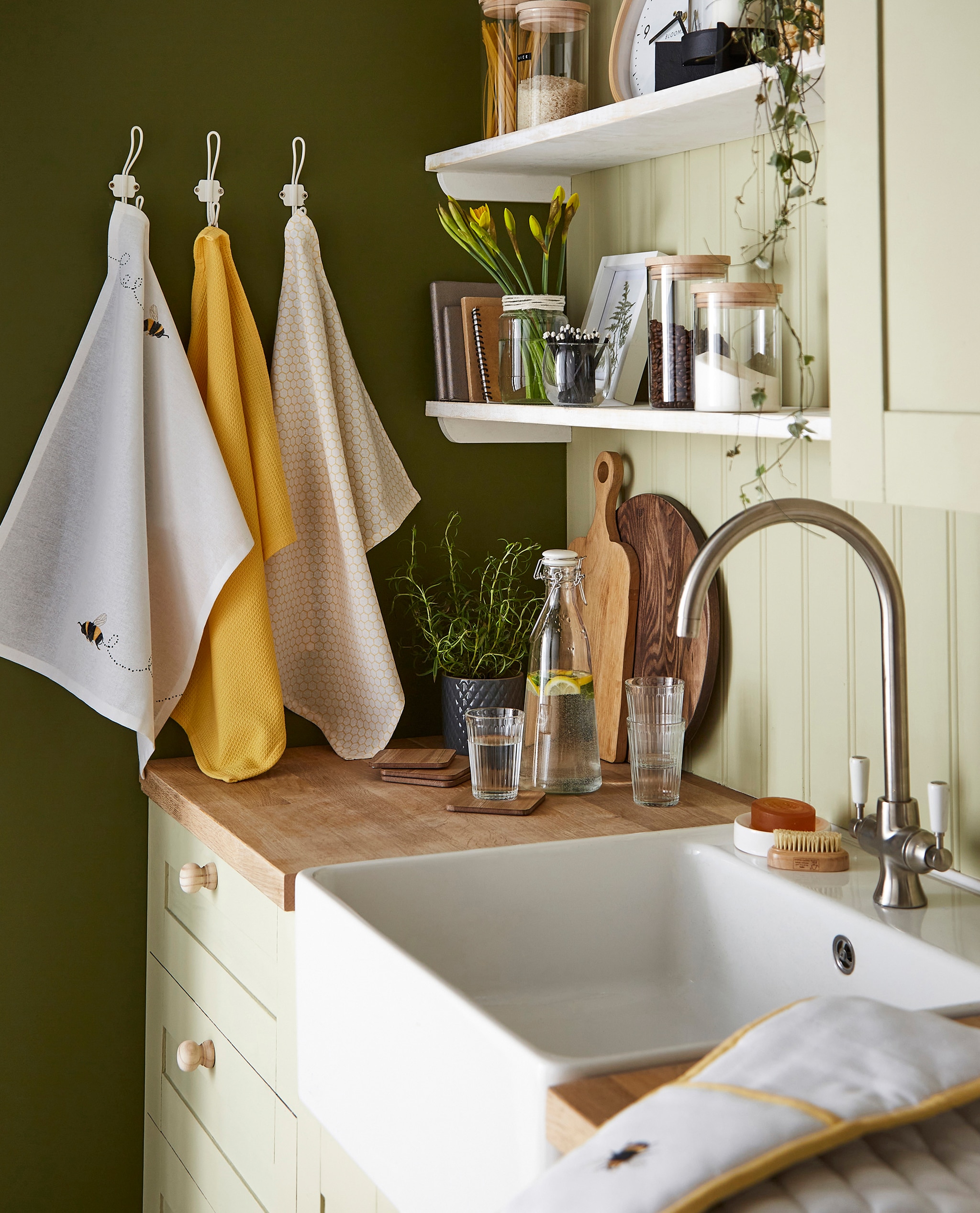 Essential Kitchen Equipment for Storage and Cleaning