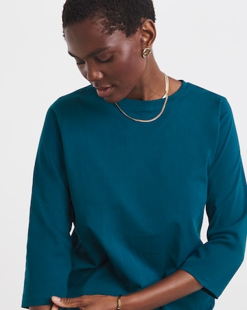 Longline Curved Hem 3/4 Sleeve Top
