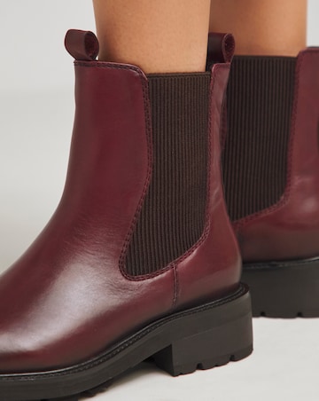 Avis Chunky Leather Chelsea Boots - Wide Fit (E)