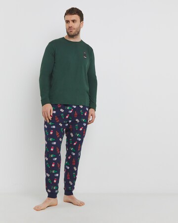 Christmas Graphic Pyjama Set