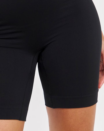 MAGISCULPT Medium Control Seamfree Thighshaper Brief Black