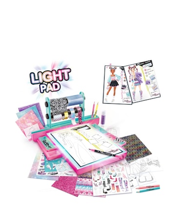 Style 4 Ever Fashion Designer Light Up Studio