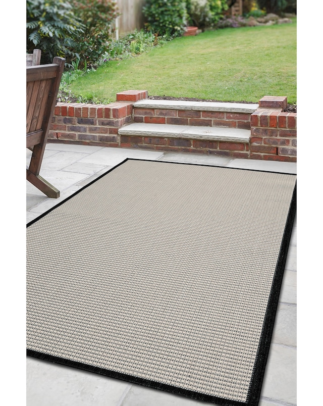 Indoor and Outdoor Border Rug