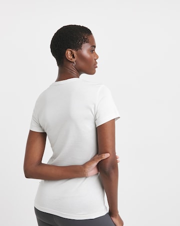 PUMA Essentials Logo T-Shirt