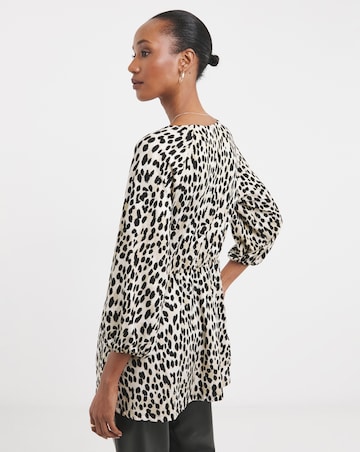 Leopard Print Button Front Longline Top
