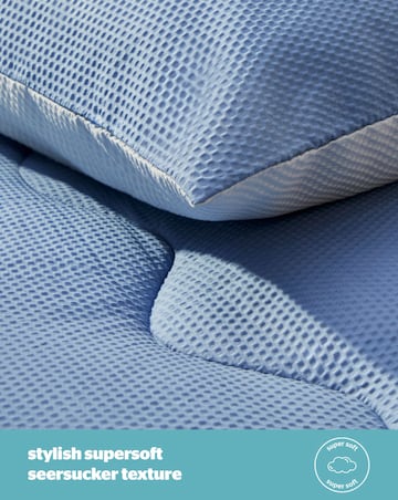 Silentnight Summer Breeze Reversible Coverless 2.5 Tog Duvet