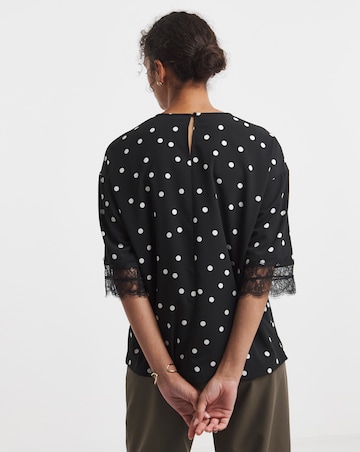 Printed Boxy Lace Trim Top