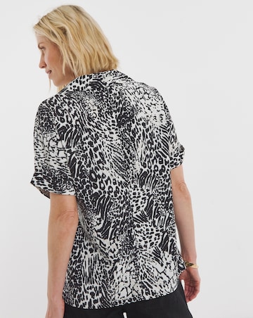 Collar Detail Short Sleeve Popover Blouse