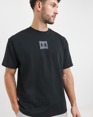 Under Armour Box Short Sleeve T-Shirt
