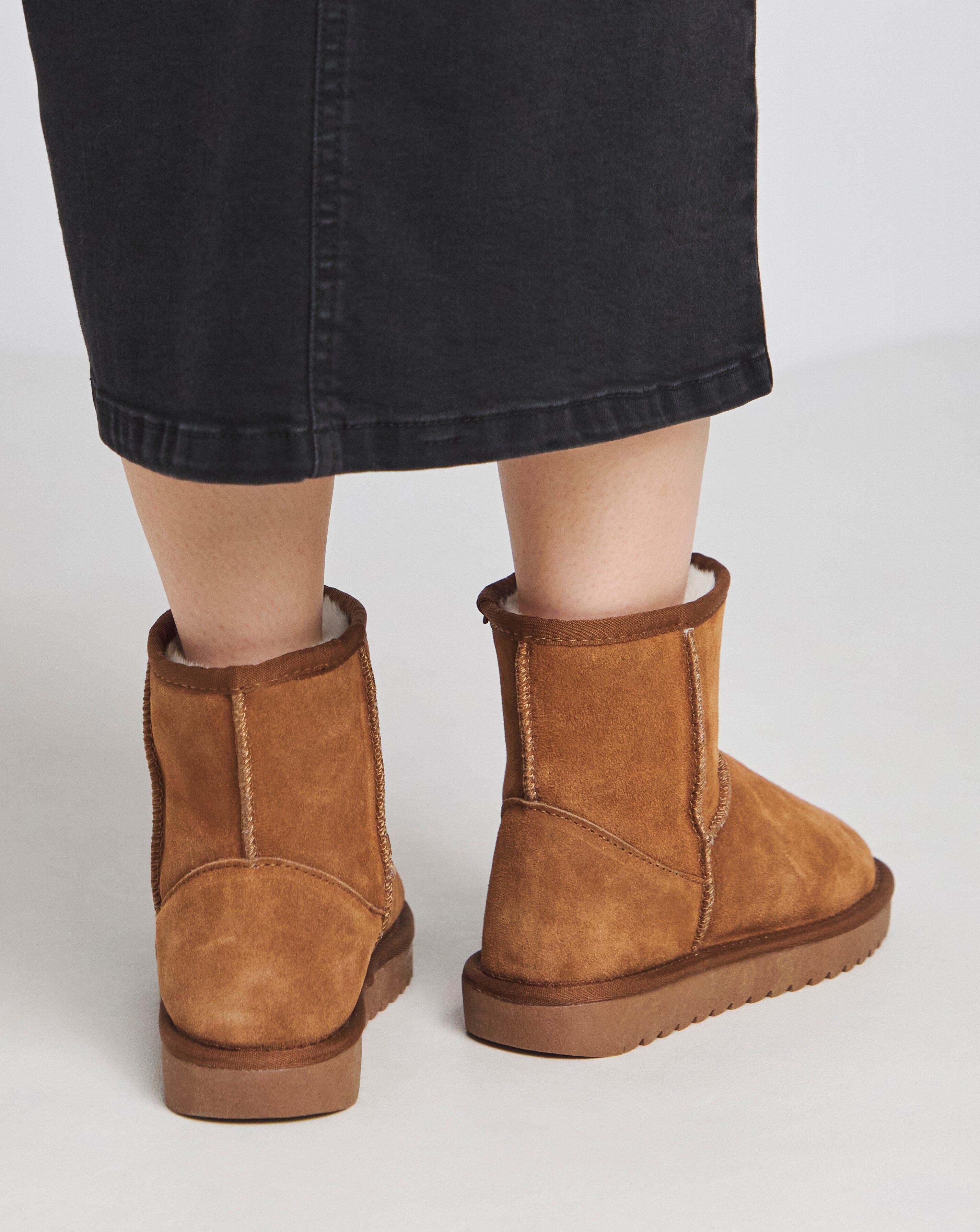 Sia Suede Warm Lined Snug Boots - Wide Fit (E) | JD Williams