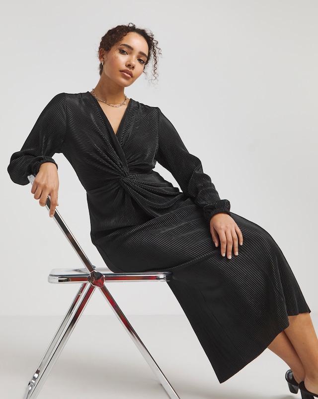 Simply Be Black Plisse Twist Front Midi Dress