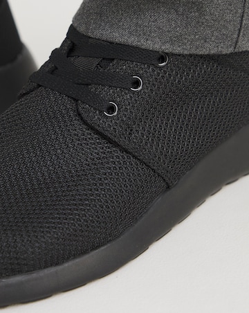 Harris Mesh Trainer Extra Wide Fit