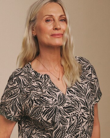 Julipa Sleeveless Notch Neck Linen Mix Blouse