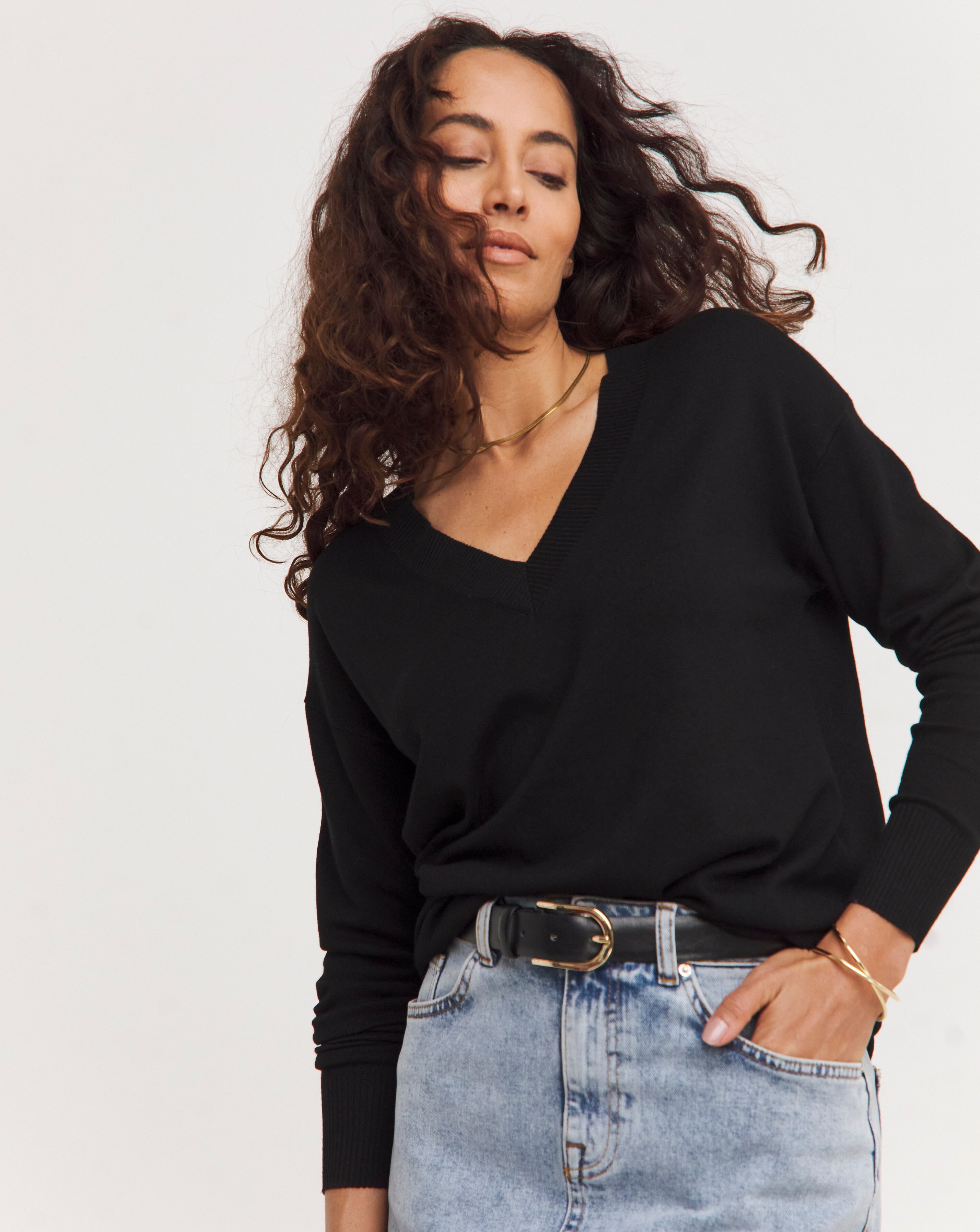 Fine Knit Black V Neck Slouch Tunic