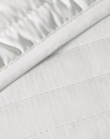 Catherine Lansfield Quilted Lines Bedspread