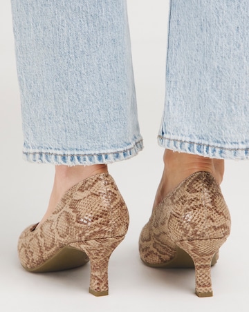 Kayla Flexi Sole Kitten Heel Court Shoe - Wide Fit (E)
