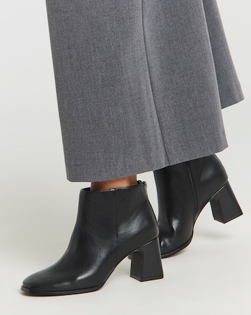 Kiana Zip Detail Shoe Boots - Wide Fit (E)