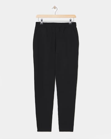 Twill Tapered Fit Jogger